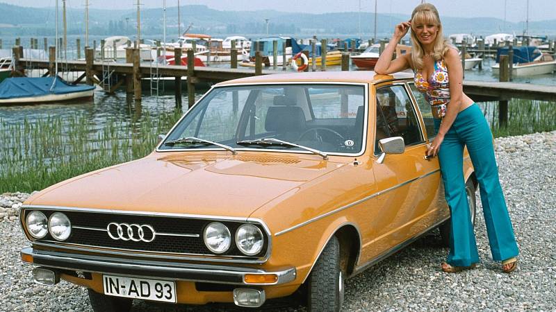 Audi 80 na dobové reklamní fotografii