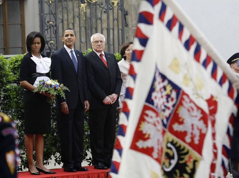 Prezident Václav Klaus přivítal 5. dubna na Pražském hradě amerického prezidenta Baracka Obamu.