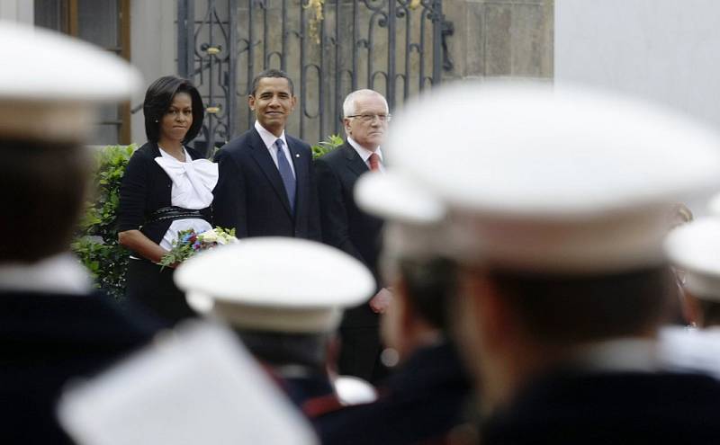 Prezident Václav Klaus přivítal 5. dubna na Pražském hradě amerického prezidenta Baracka Obamu.