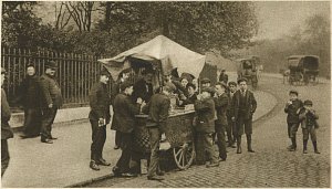 Prodej zmrzliny v Londýně v roce 1927