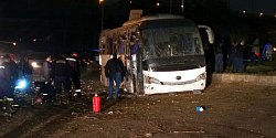 Autobus s turisty v egyptské Gíze zasáhla exploze