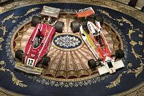 Ferrari 312 B/3 Nikiho Laudy a Mclaren M26 Jamese Hunta. O jejich příběhu je film. Víte, který?