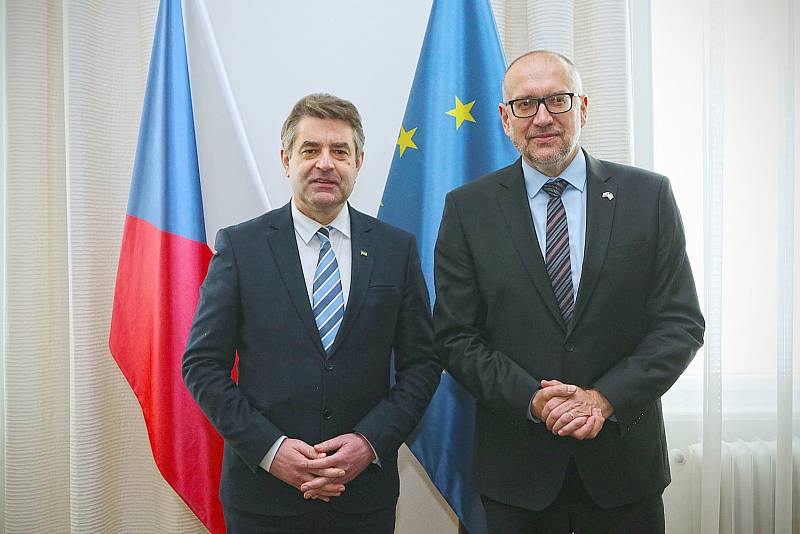 Ve funkci ministra pro evropské záležitosti by měl Beka nahradit náměstek ministra zahraničních věcí Martin Dvořák