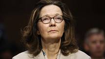 Gina Haspelová při slyšení v Senátu