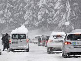 Sněhová nadílka komplikuje dopravu v Rakousku.