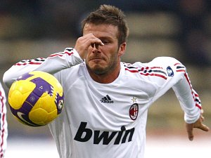 David Beckham v dresu AC Milán.