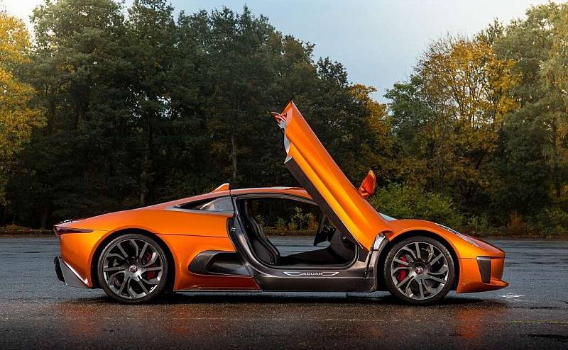 Jaguar C-X75 Bond Concept.