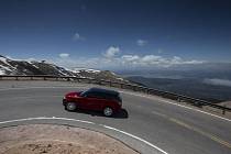 Range Rover Sport na Pikes Peak Hill Climb.
