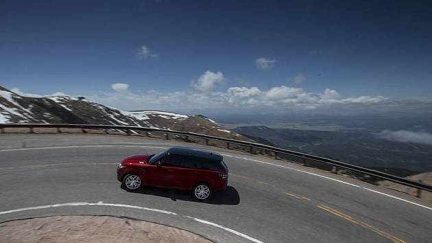Range Rover Sport na Pikes Peak Hill Climb.