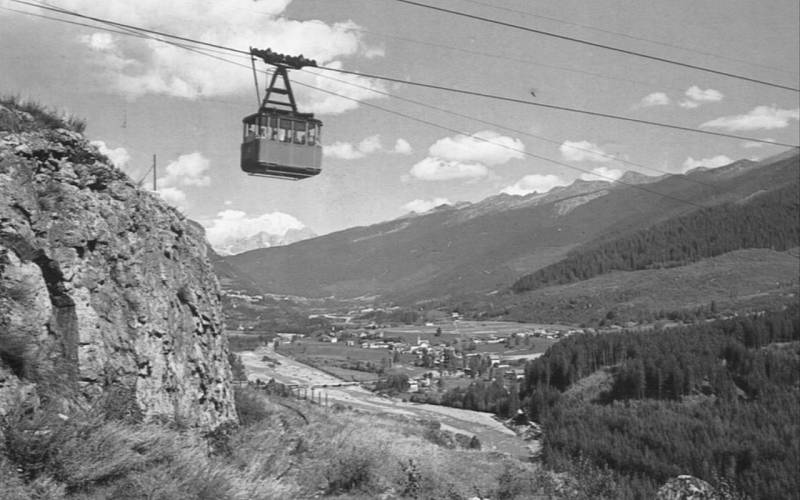 Kabinová lanovka poblíž italského města Cavalese v 70. letech minulého století. V té době ještě nikdo netušil, že ji potkají dvě smrtící katastrofy