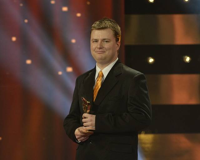 V pražském Divadle na Vinohradech se 5. dubna uskutečnilo slavnostní vyhlášení vítězů ankety o nejpopulárnější osobnosti televizní obrazovky TýTý 2013. V kategorii objev roku vyhrál zpěvák Miroslav Sýkora.