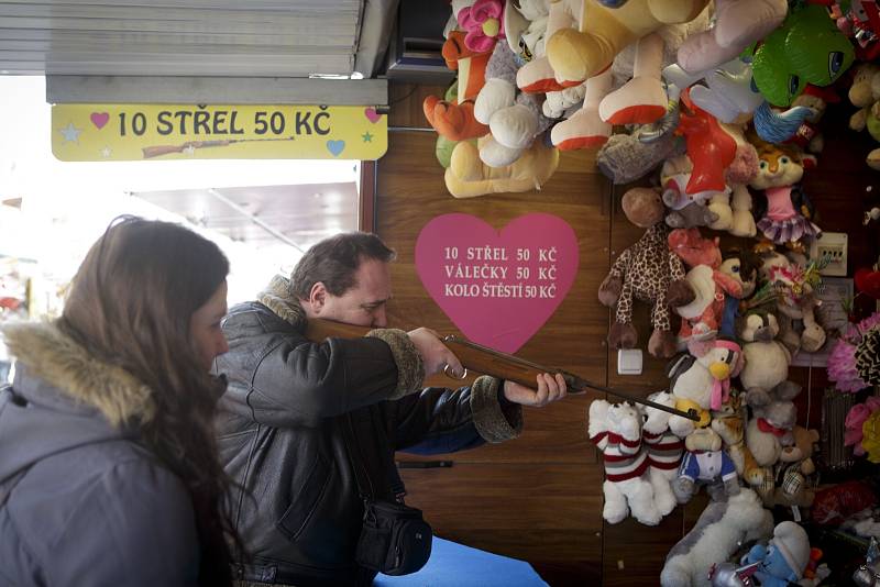 Jubilejní padesátý ročník tradiční Matějské pouti začal 2. března v Praze na Výstavišti.