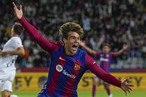 Marc Guiu se raduje z premiérového gólu v dresu Barcelony.