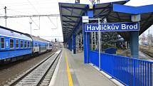 Nejzásadnější změnou při výluce bude přetrasování velké části dálkových vlaků mezi Prahou a Brnem na trať přes Havlíčkův Brod.