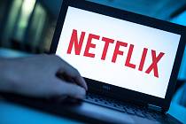Název kvízu Netflix and chill prozrazuje, že otázky se budou týkat filmů a seriálů