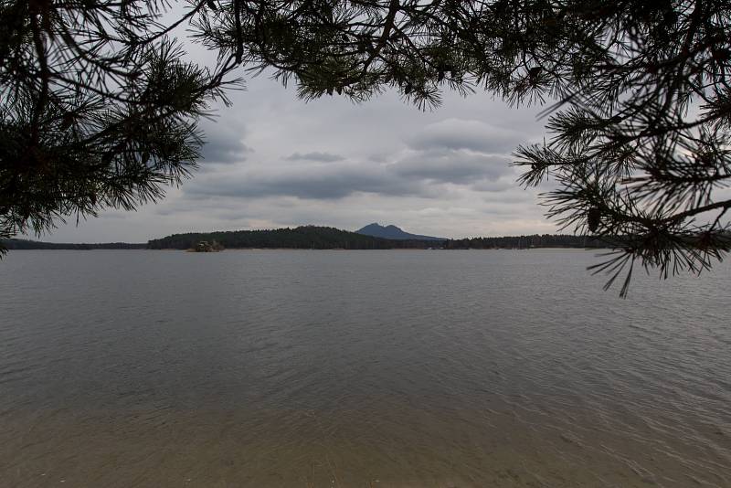 Pohled na Máchovo jezero u Doks