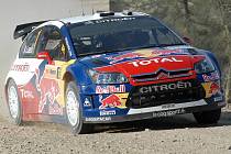 Sébastien Loeb se svým citroënem triumfoval na prašných tratích v Austrálii.