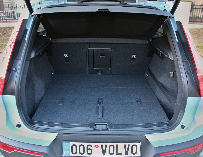 Volvo XC40 D4 AWD Momentum.