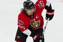 Erik Karlsson z Ottawy.