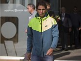 Rafael Nadal opouští nemocnici po operaci slepého střeva.