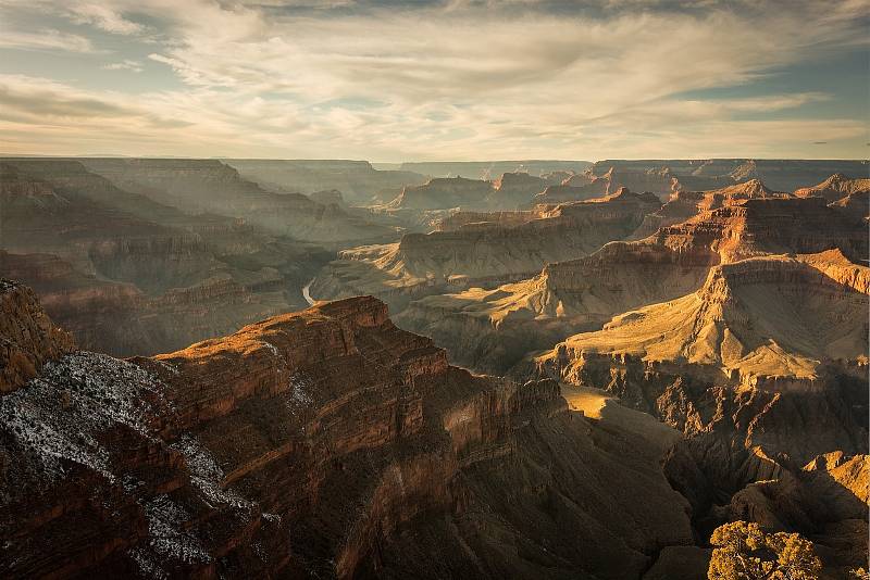 Grand Canyon. Dechberoucí americký národní park je i místem, kde se přepisovaly dějiny civilního letectví. Bohužel tragicky. Ve vzduchu nad Grand Canyonem se v roce 1956 srazila dvě civilné letadla plné cestujících. Zemřelo všech 128 lidí.