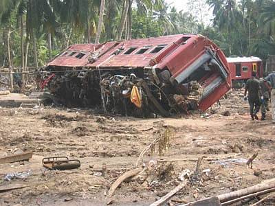 Vlak zasažený vlnou tsunami, Srí Lanka