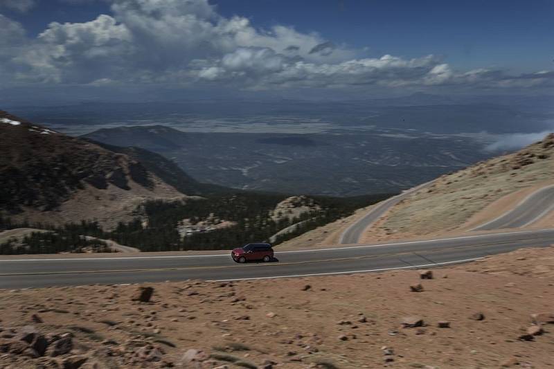 Range Rover Sport na Pikes Peak Hill Climb.