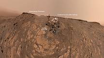 Robotické vozítko Curiosity na povrchu planety Mars