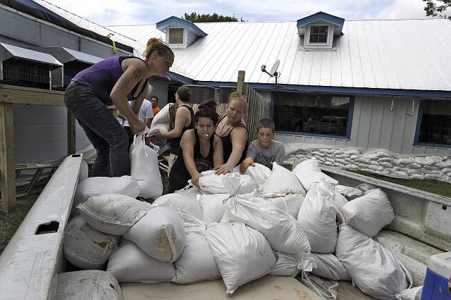 Obyvatelé Floridy se připravují na hurikán Michael