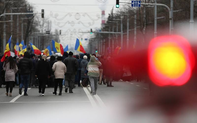 Tisíce lidí 12. března demonstrovaly v moldavském hlavním městě proti vládě a zvyšujícím se životním nákladům. Protesty svolala proruská strana Șor