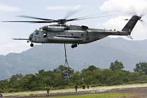 Vojenský vrtulník CH-53E Super Stallion