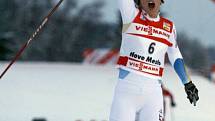 Stíhací závod žen na 10 km vyhrála Švédka Charlotte Kallaová a dostala se tak do vedení průběžného pořadí Tour de Ski.