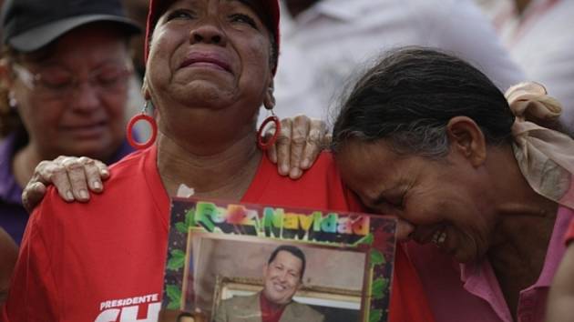 Venezuelané oplakávají prezidenta Cháveze.