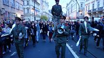 Lidé si v neděli 17. listopadu na pražské Národní třídě připomněli 30leté výročí sametové revoluce