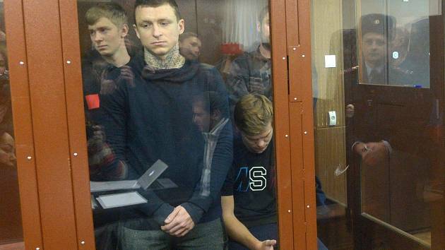 Pavel Mamajev a Alexander Kokorin před soudem