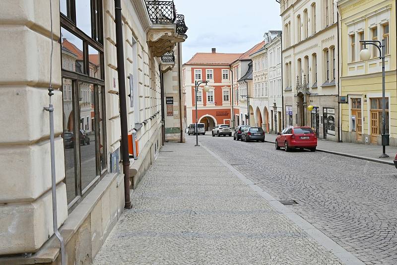 Poloprázdné centrum Kutné Hory v sobotu 13. 3. 2021. Foto: Richard Karban