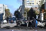 Následky raketového útoku na město Kyjev, 10. října 2022.