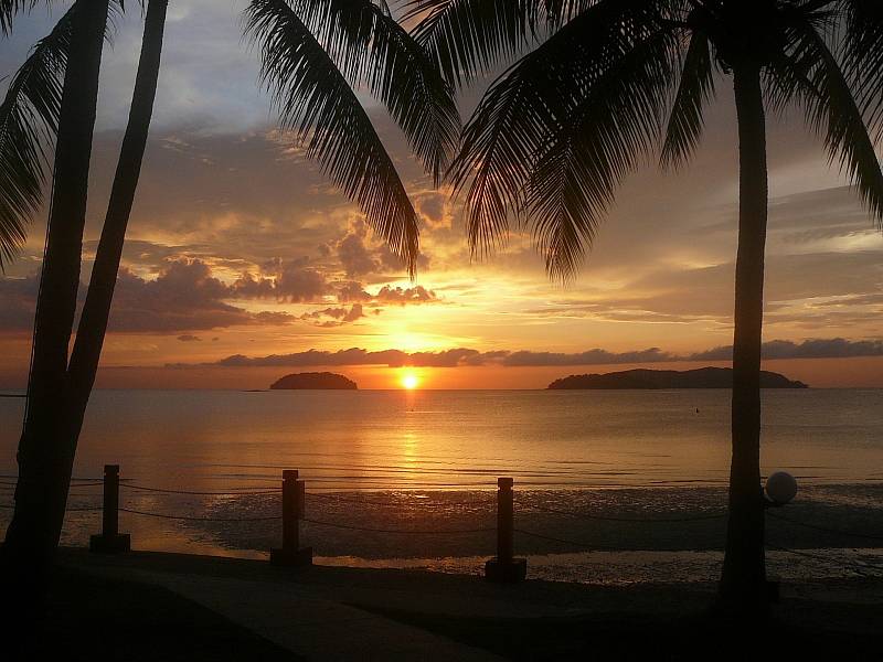 Západ slunce na Borneu