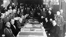 Podepsání příměří mezi Ruskem a Německem v prosinci 1917