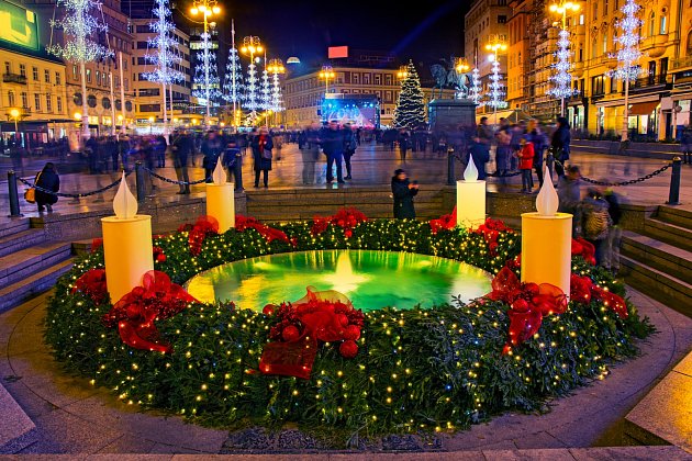 Vánoční trhy v Záhřebu patří k nejkrásnějším v Evropě.