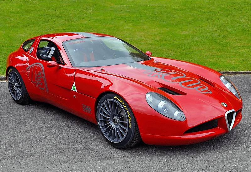 Alfa Romeo TZ3 Stradale je rozhodně působivým vozem, ovšem pro fanoušky Alfy Romeo také velmi kontroverzním. To proto, že to žádná Alfa Romeo není.