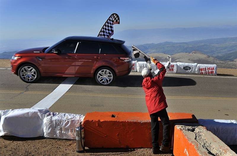 Range Rover Sport na Pikes Peak Hill Climb.