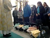 První česká paterčata, která se narodila třiadvacetileté Alexandře Kiňové z Milovic, mají za sebou křtiny.