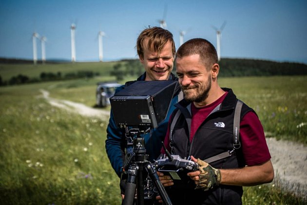 Nový film Petra Zelenky Modelář. Kryštof Hádek a Jiří Mádl