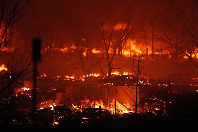 Lesní požáry v americkém Coloradu.
