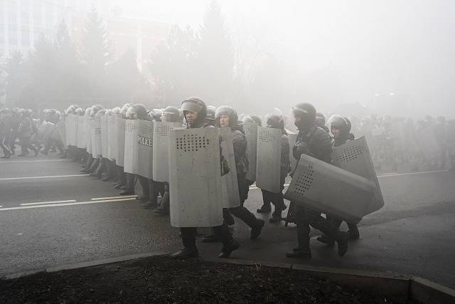 Násilné demonstrace v Kazachstánu.