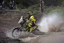 Dakar trápí počasí. Vyprávět by o tom mohl i slovenský motocyklista Štefan Svitko (na snímku)