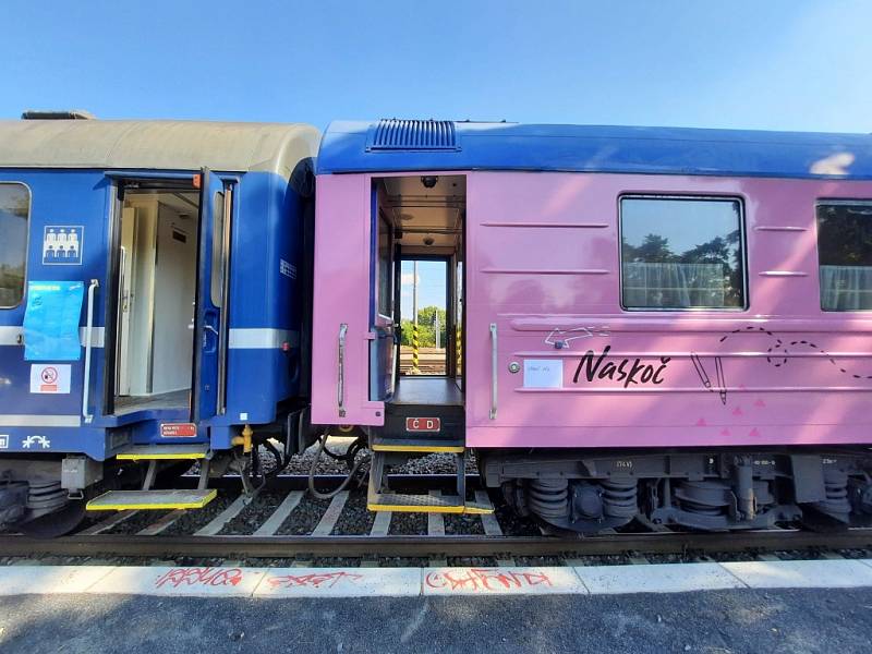 Festivalový vlak nabídne program ve dvou speciálně upravených vagónech.