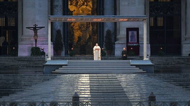 Papež František při páteční bohoslužbě