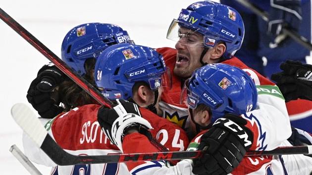 Čeští hokejisté vstoupili do mistrovství světa ve Finsku zápasem proti Velké Británii.